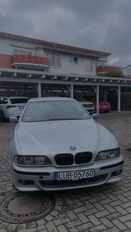 Gebraucht BMW 530 193 PS (141 kW) 2001 Silber Limousine