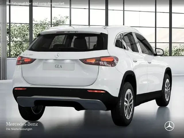 Neu Mercedes GLA180 136 PS (100 kW) 2026 SUV
