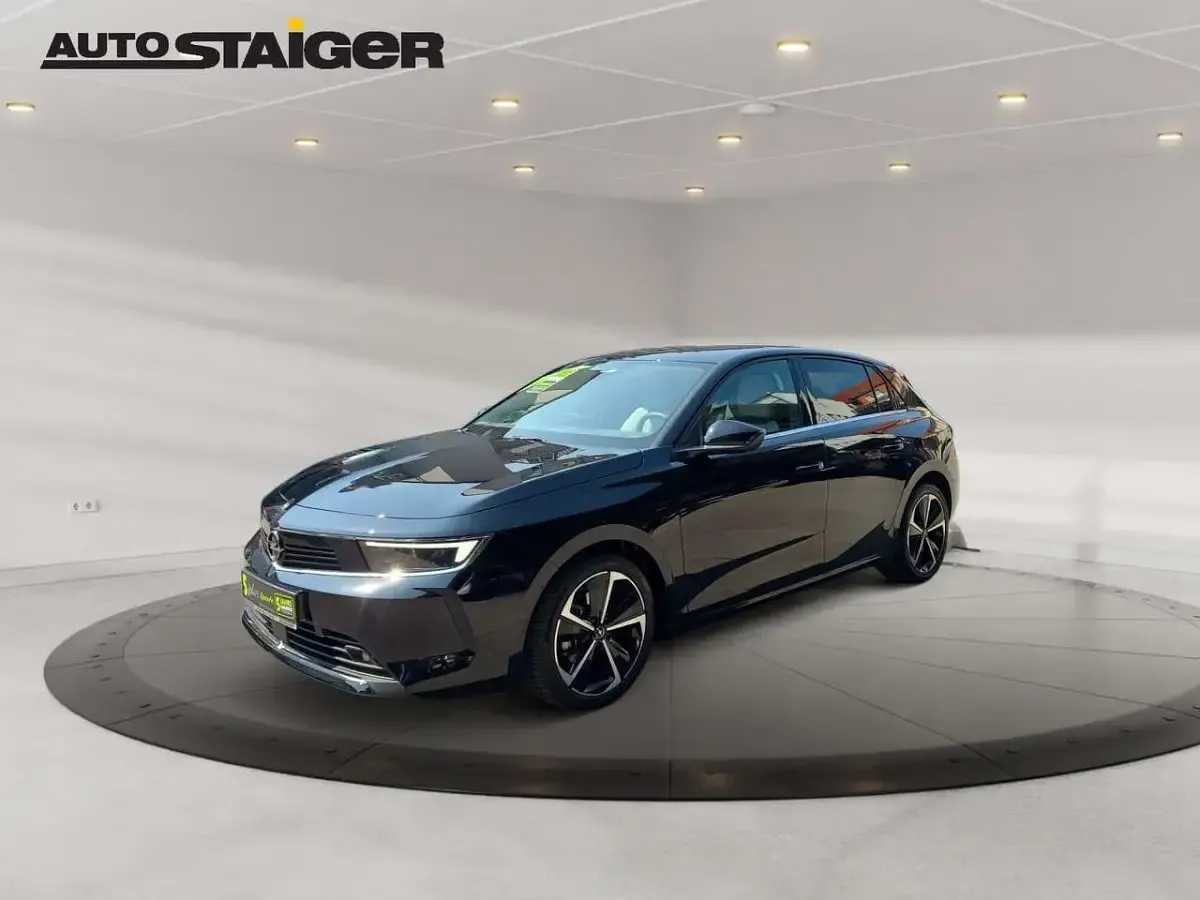 Gebraucht Opel Astra Elegance 131 PS (96 kW) 2023 Schwarz Kleinwagen