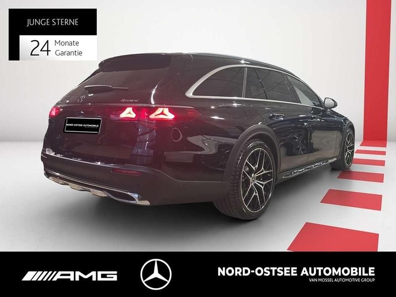Gebraucht Mercedes E300 AMG 197 PS (144 kW) 2025 Metalliclack obsidianschwarz Kombi