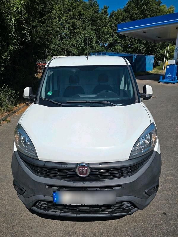 Weiß Gebraucht 2014 Fiat Doblò Van / Kleinbus | 4.200 € (Fairer Preis) - Bild 1/4