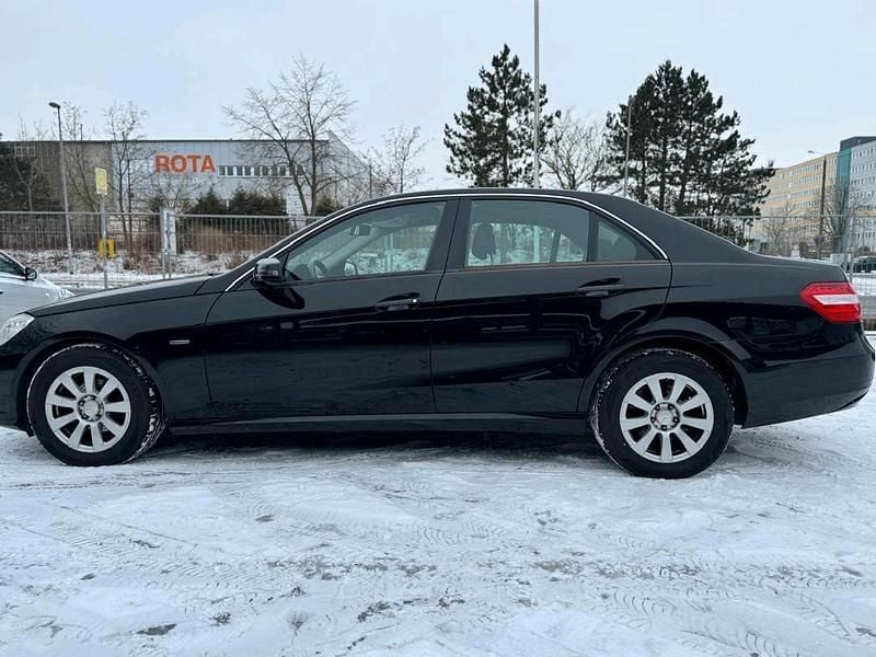 Gebraucht Mercedes E220 170 PS (125 kW) 2009 Schwarz Limousine