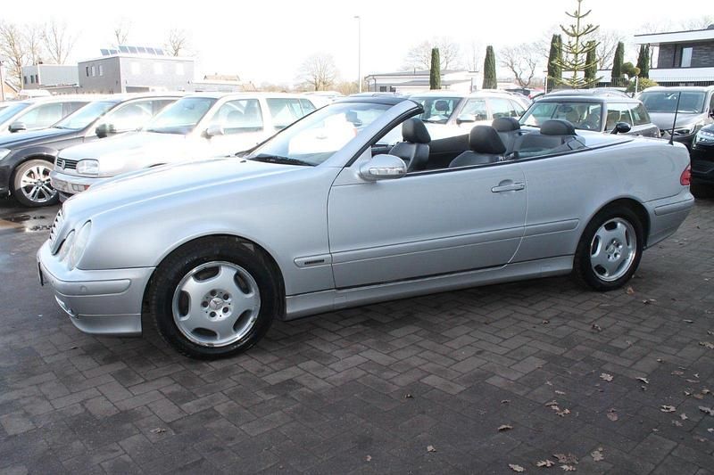 Gebraucht Mercedes CLK230 Elegance 197 PS (144 kW) 2001 Silber Cabrio