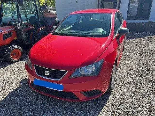 Second-hand Seat Ibiza 69 CP (50 kW) 2013 Roșu Hatchback
