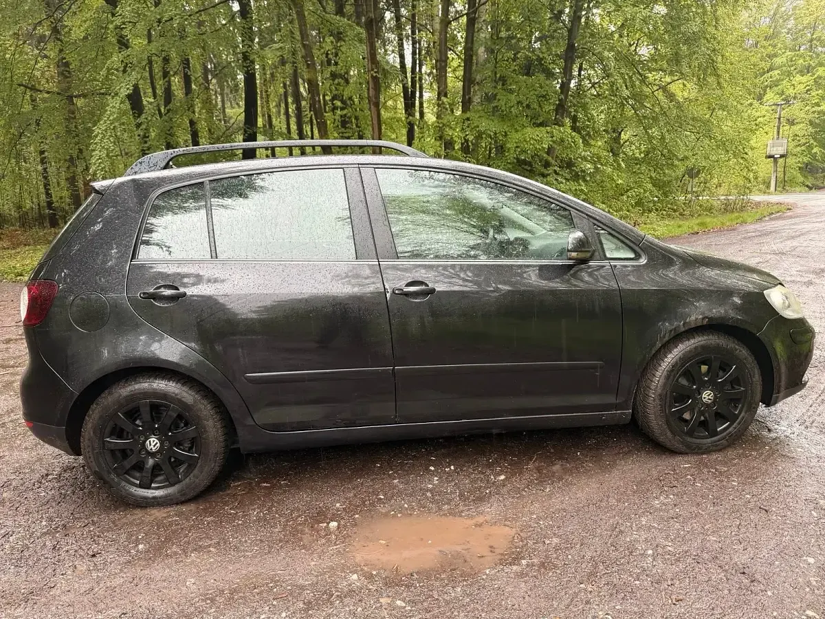 Gebraucht VW Golf V 140 PS (102 kW) 2008 Schwarz Kleinwagen