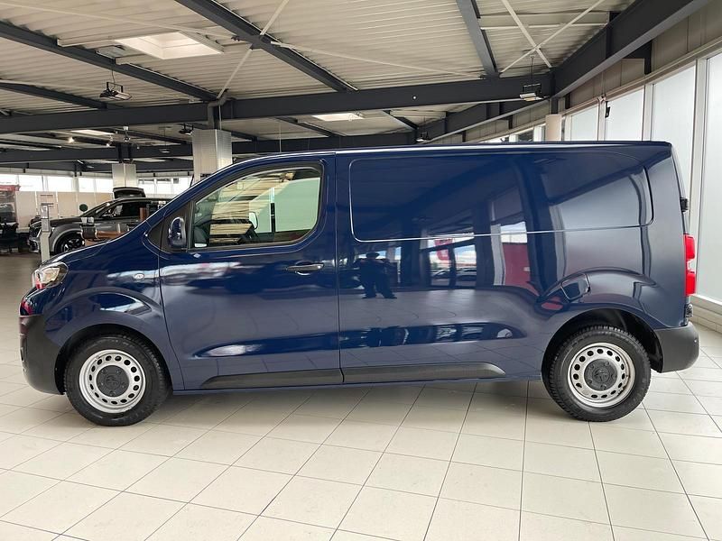 Gebraucht Peugeot Expert Premium 122 PS (89 kW) 2018 Farbe blau imperial/typ aussenverkleidung spiegel flach standard Van