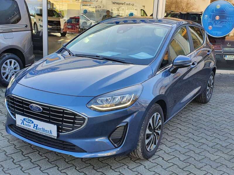 Gebraucht Ford Fiesta Titanium 125 PS (91 kW) 2023 Chromablau metallic Kleinwagen