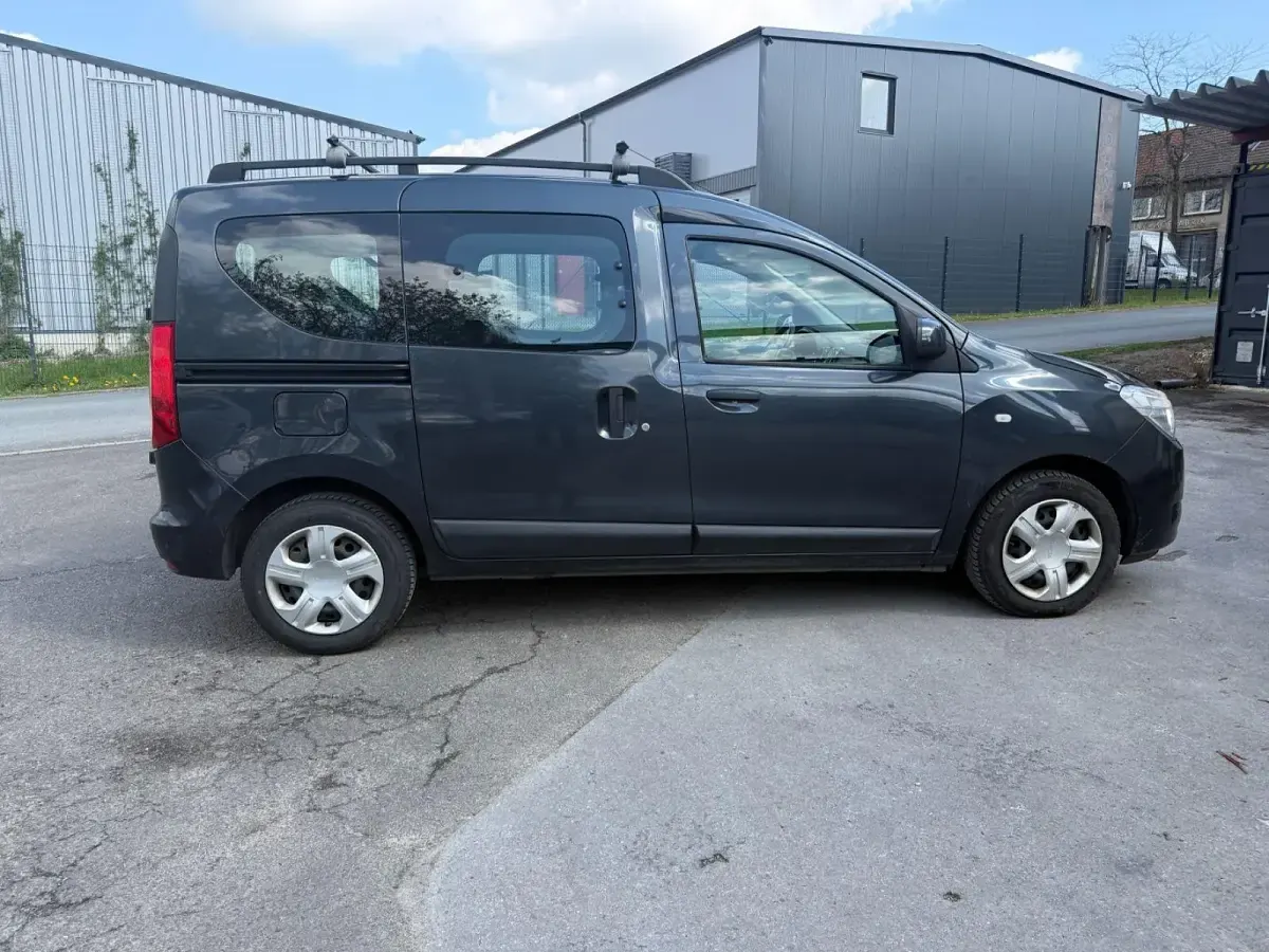 Gebraucht Dacia Dokker Lauréate 116 PS (85 kW) 2014 Grau Van / Kleinbus