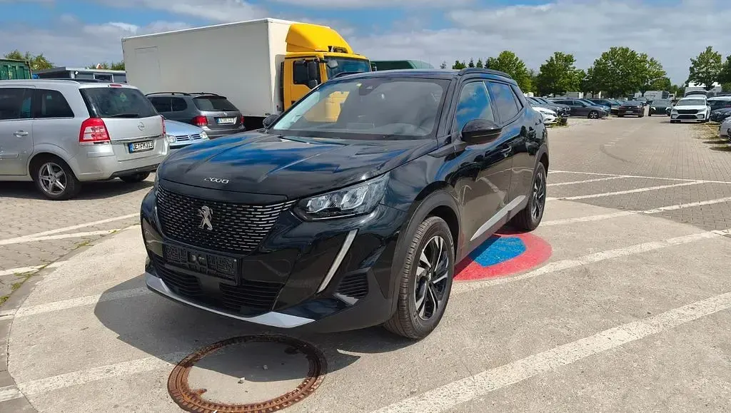 Gebraucht Peugeot 2008 Allure 131 PS (96 kW) 2022 Schwarz SUV