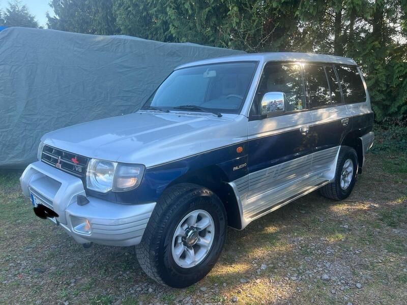 Silber Gebraucht 1999 Mitsubishi Pajero SUV | 11.900 € - Bild 1/4