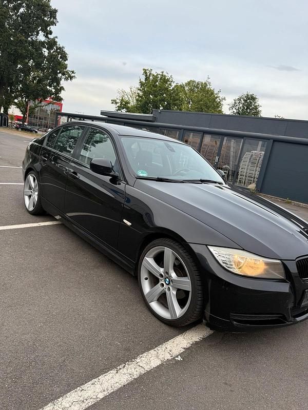Schwarz Gebraucht 2010 BMW 316 Limousine | 4.500 € (Superpreis) - Bild 1/4