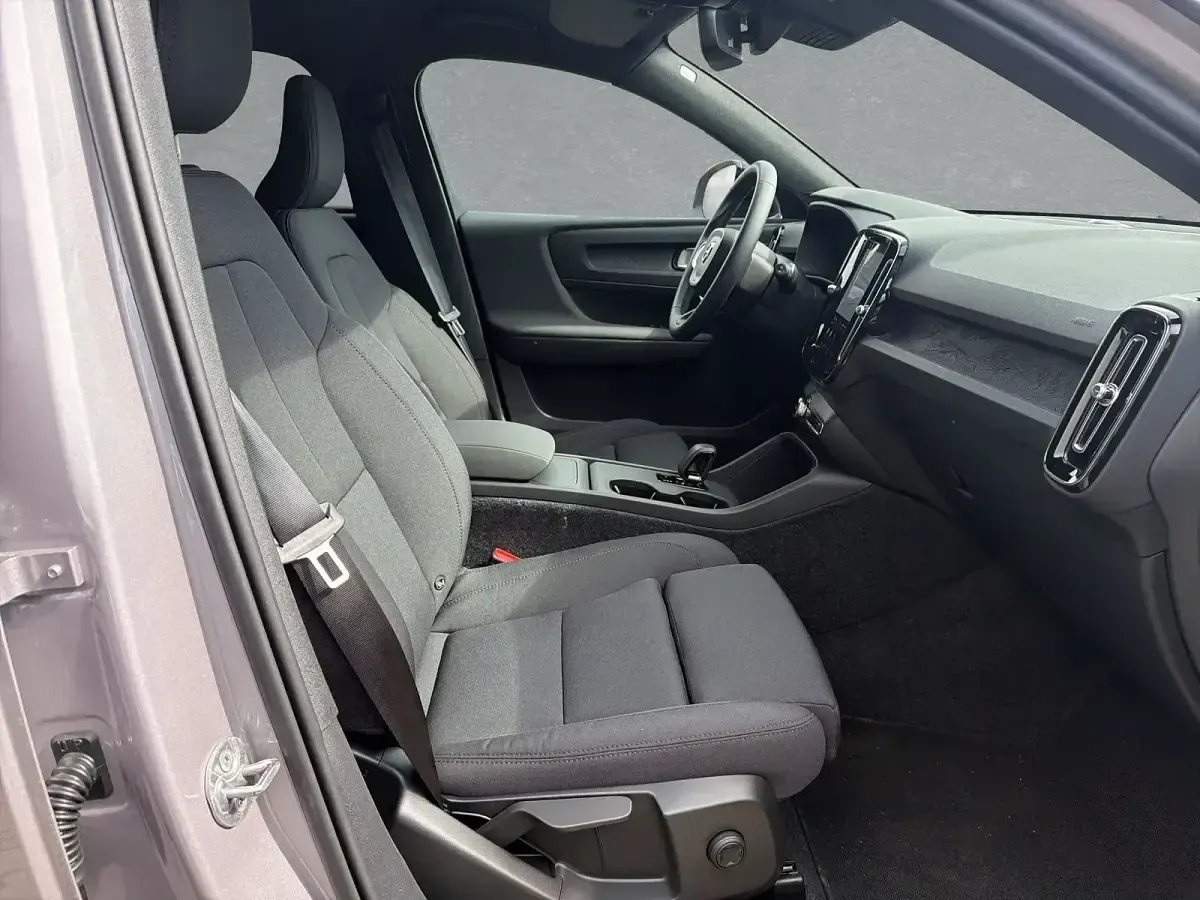 Gebraucht Volvo EX40 Ultra 185 kW (252 PS) 2026 Andere SUV