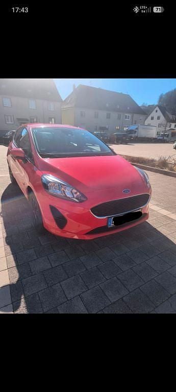 Gebraucht Ford Fiesta Cool & Connect 101 PS (74 kW) 2021 Rot Kleinwagen
