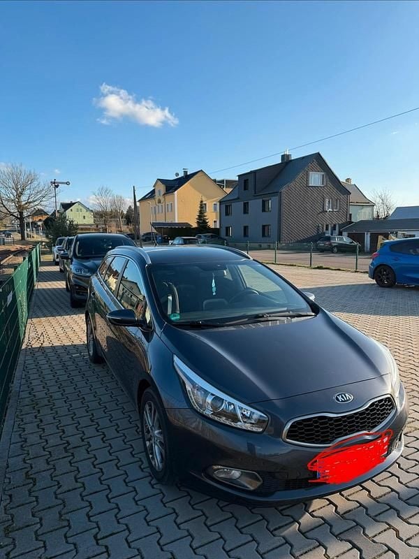 Gebraucht Kia Ceed 116 PS (85 kW) 2013 Andere farben Kleinwagen