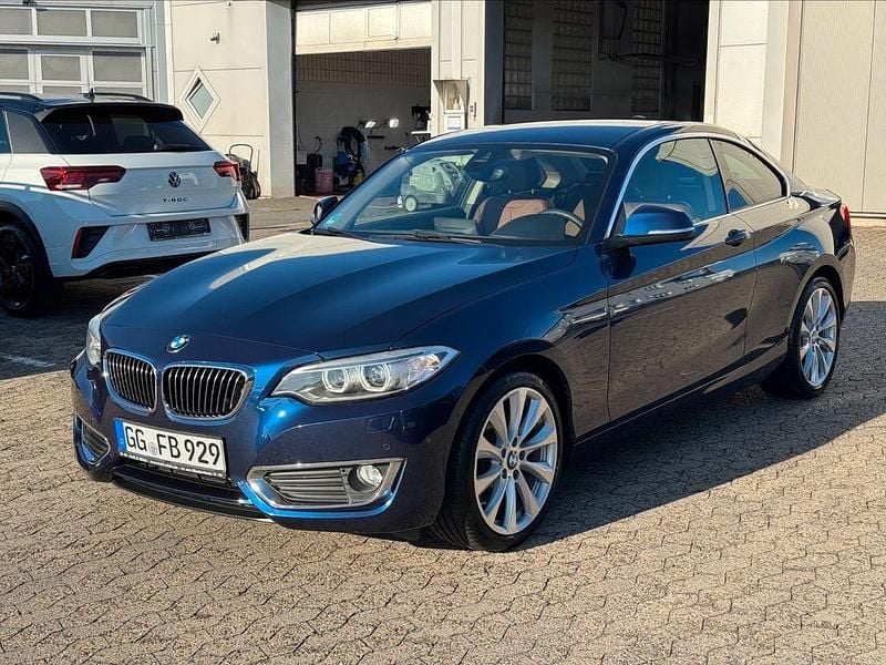 Blau Gebraucht 2016 BMW 220 Luxury Line Coupé | 19.500 € (Guter Preis) - Bild 1/4