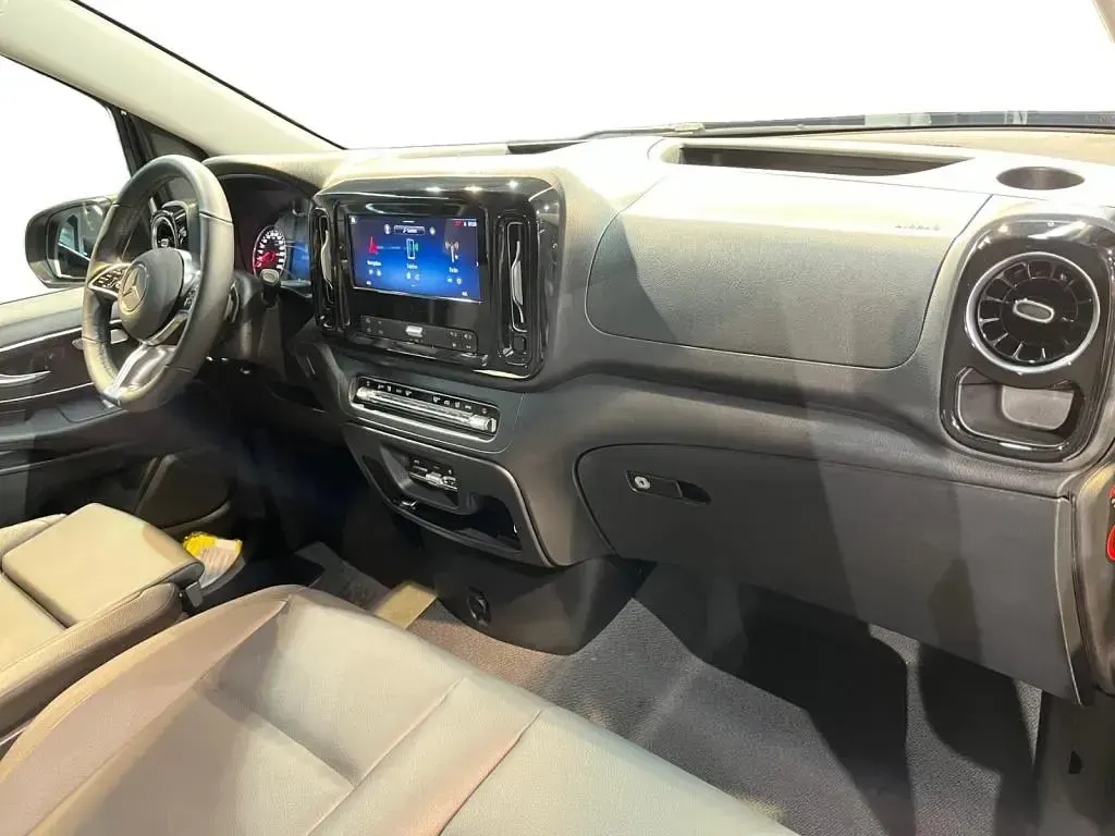 Usata Mercedes Vito 237 CV (174 kW) 2025 Nero Furgone