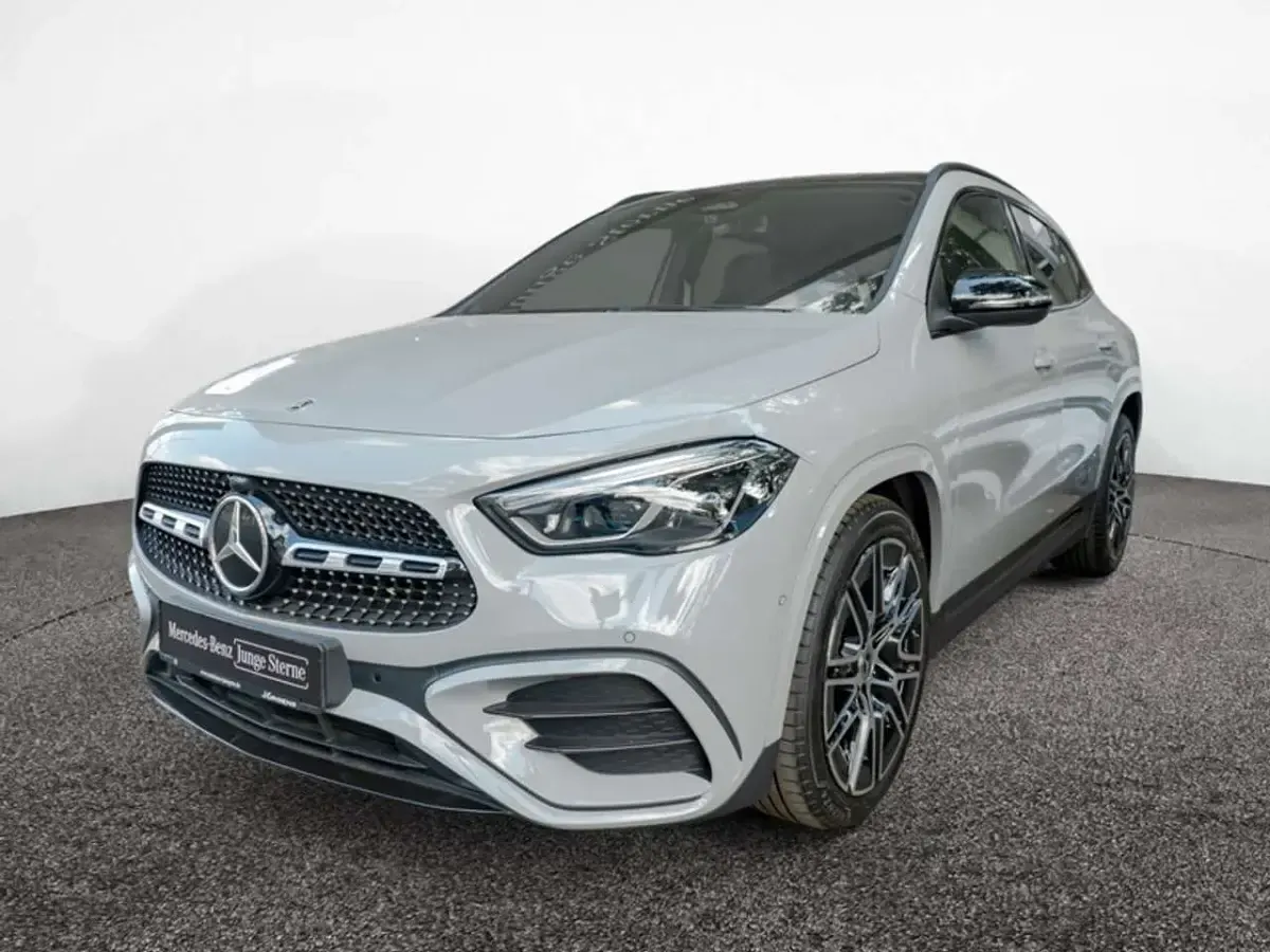 Gebraucht Mercedes GLA250 AMG 224 PS (164 kW) 2025 Manufaktur lack manufaktur alpingrau uni SUV