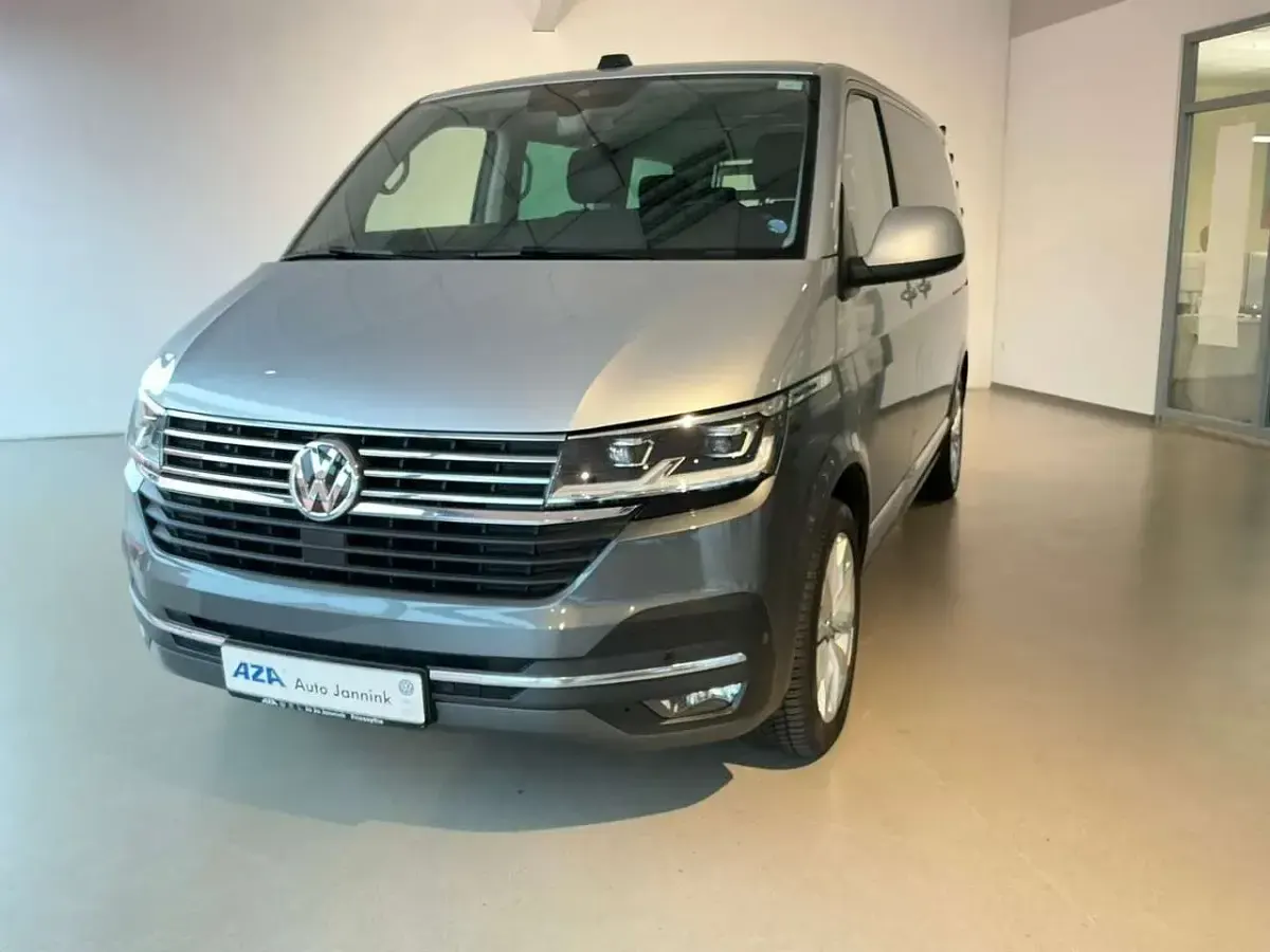 Gebraucht VW Multivan Comfortline 204 PS (150 kW) 2022 Silber Van / Kleinbus
