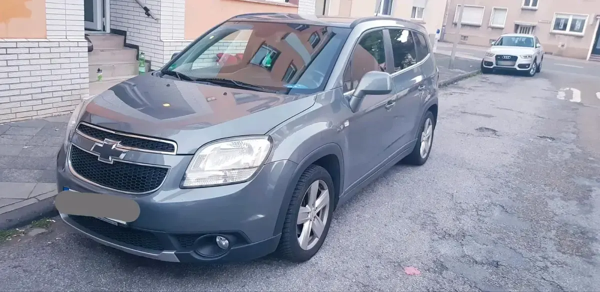 Gebraucht Chevrolet Orlando 163 PS (119 kW) 2012 Grau Van / Kleinbus