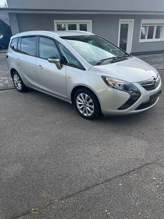 Gebraucht Opel Zafira Active 140 PS (102 kW) 2014 Grau Van / Kleinbus