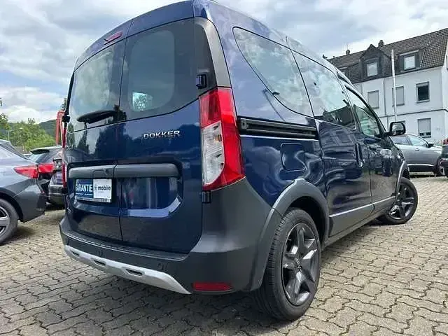 Gebraucht Dacia Dokker Stepway 116 PS (85 kW) 2017 Blau cosmos Van / Kleinbus
