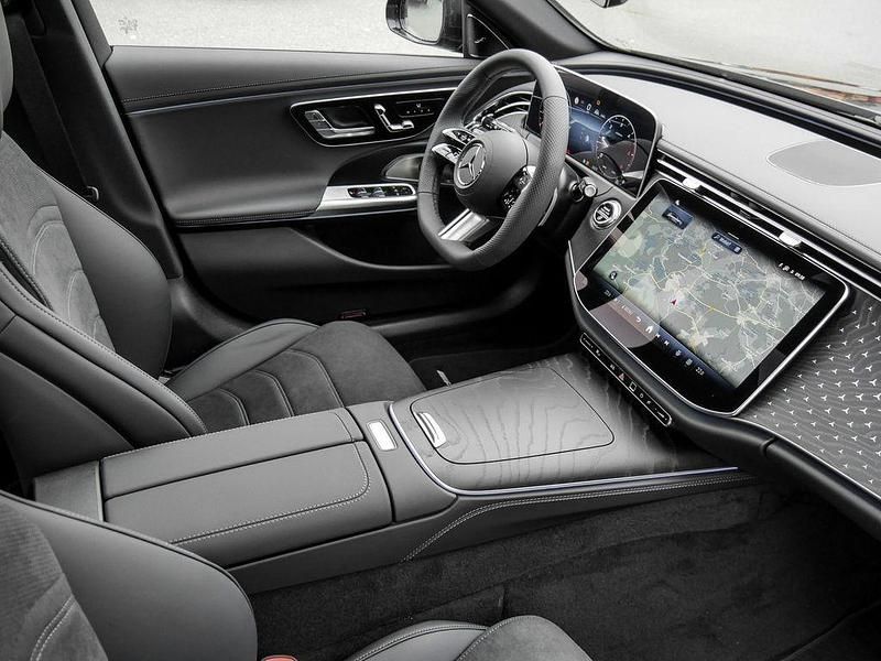 Gebraucht Mercedes E220 AMG 197 PS (144 kW) 2025 Schwarz Kombi