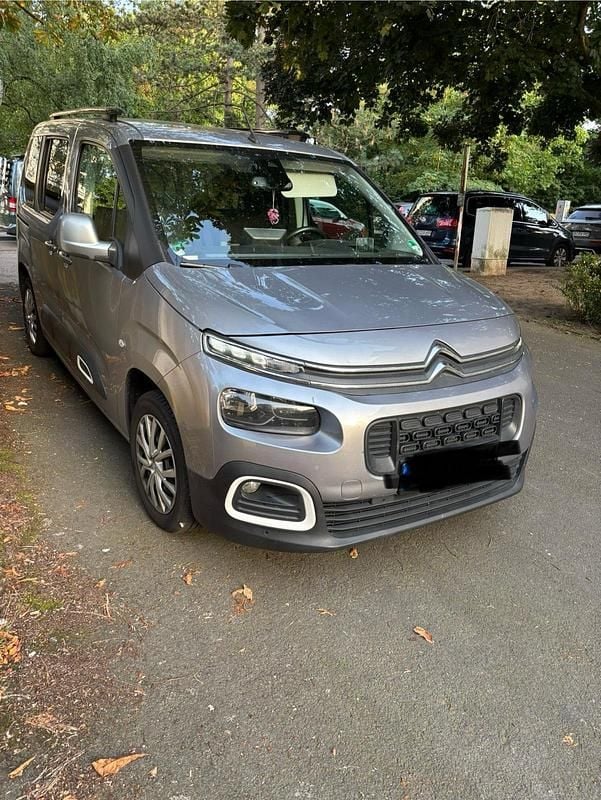 Grau Gebraucht 2019 Citroën Berlingo PureTech Van / Kleinbus | 12.000 € (Fairer Preis) - Bild 1/4