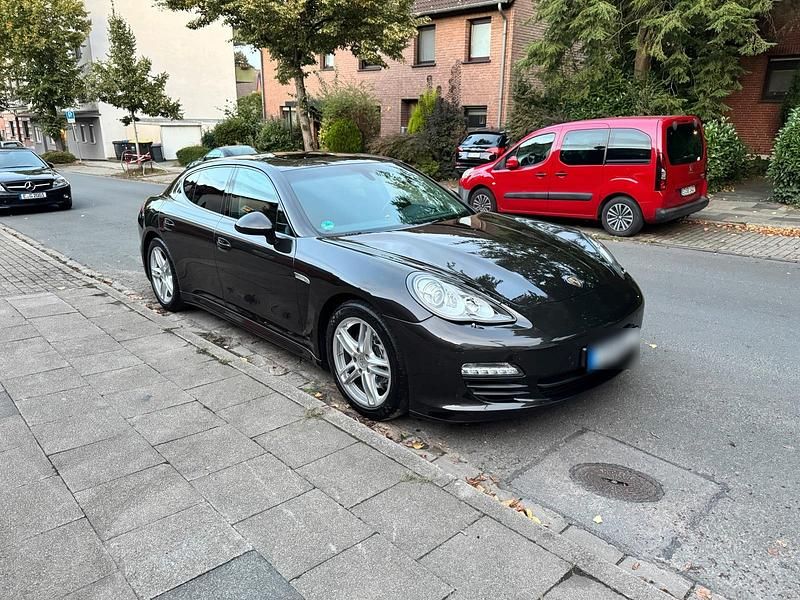 Gebraucht Porsche Panamera 250 PS (183 kW) 2012 Kleinwagen