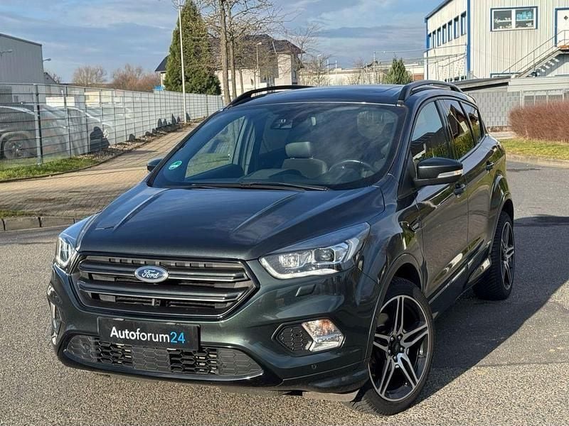 Grün Gebraucht 2018 Ford Kuga ST-Line SUV | 14.899 € (Superpreis) - Bild 1/4