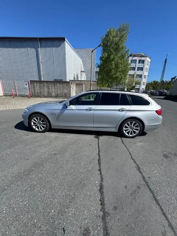 Używany BMW 520 184 KM (135 kW) 2010 Srebrny Kombi