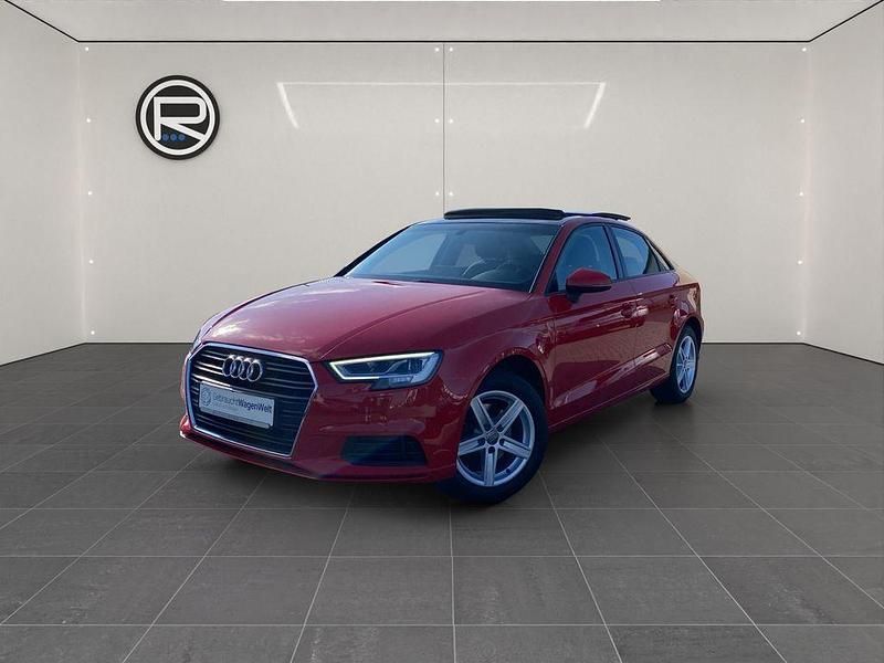 Gebraucht Audi A3 Comfort 150 PS (110 kW) 2018 Rot Limousine