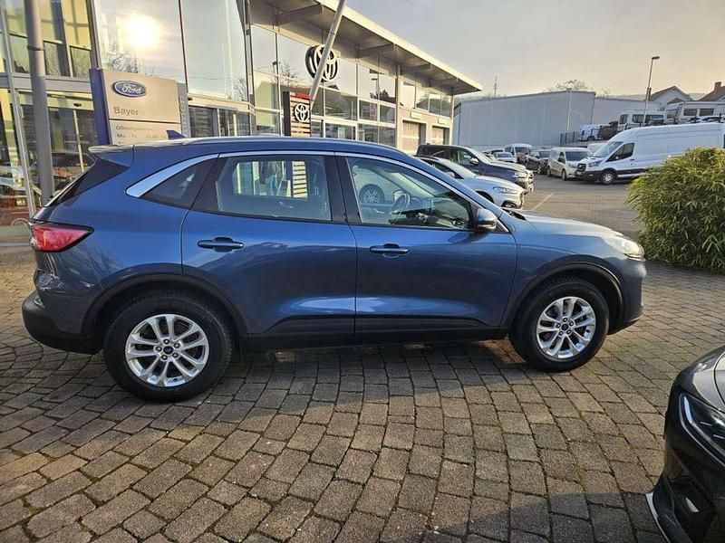 Gebraucht Ford Kuga Titanium 224 PS (164 kW) 2022 Blue metallic SUV