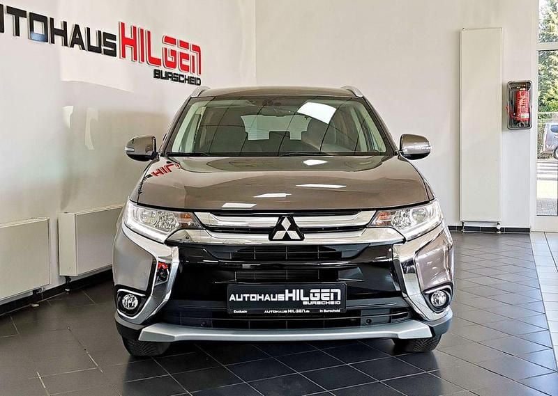 Gebraucht Mitsubishi Outlander Edition 150 PS (110 kW) 2017 Braun SUV