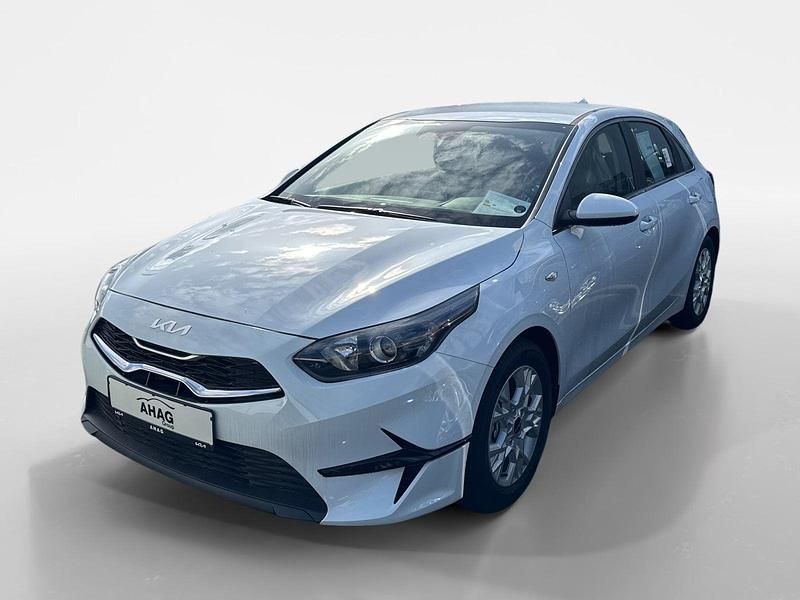Neu Kia Ceed Vision 99 PS (72 kW) 2026 Weiß Kleinwagen
