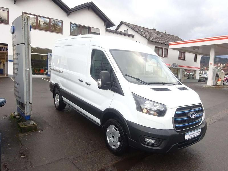 Neu Ford Transit Trend 197 kW (269 PS) 2025 Weiß Van / Kleinbus
