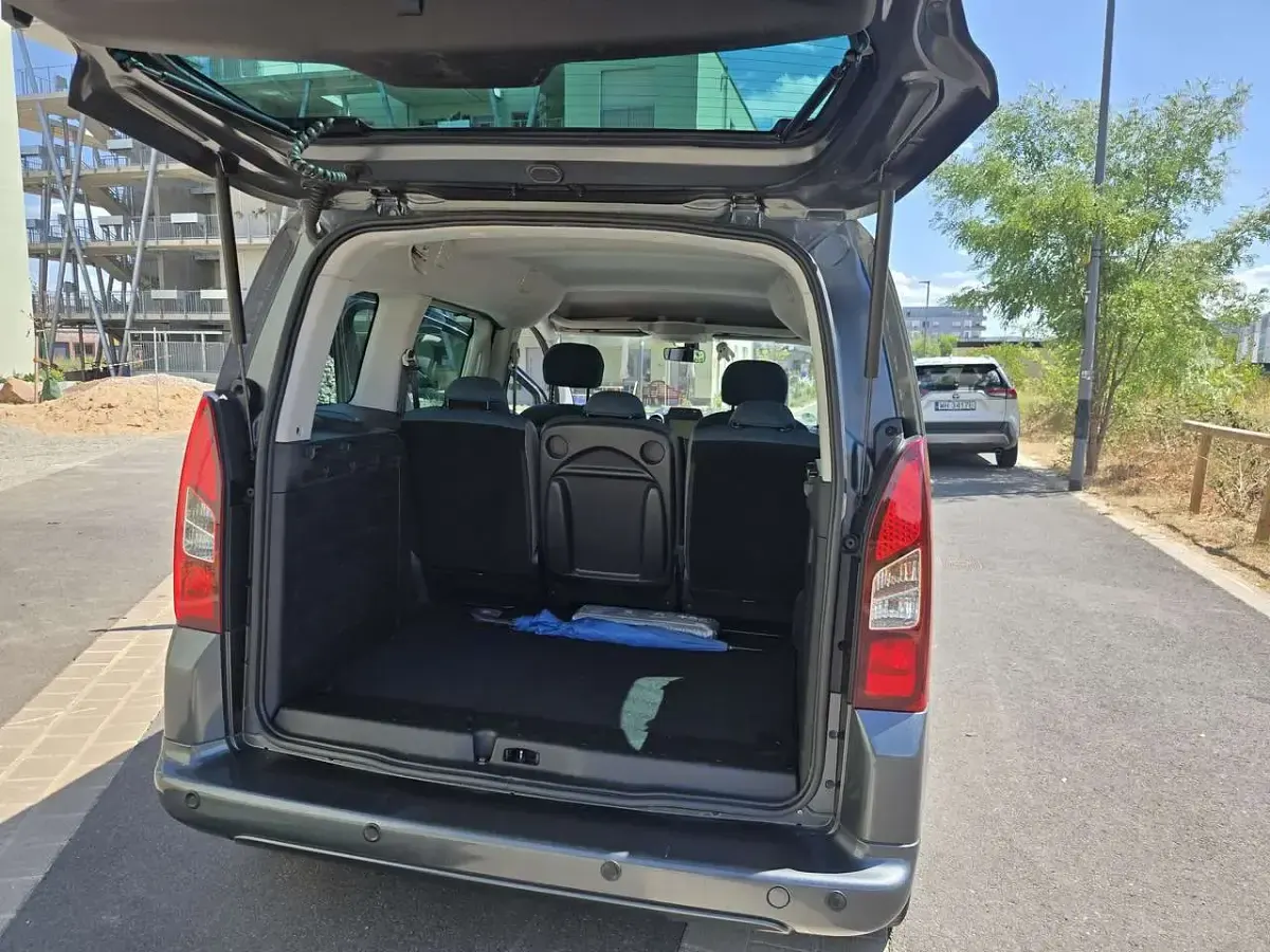 Gebraucht Citroën Berlingo PureTech 110 PS (80 kW) 2017 Grau Van / Kleinbus