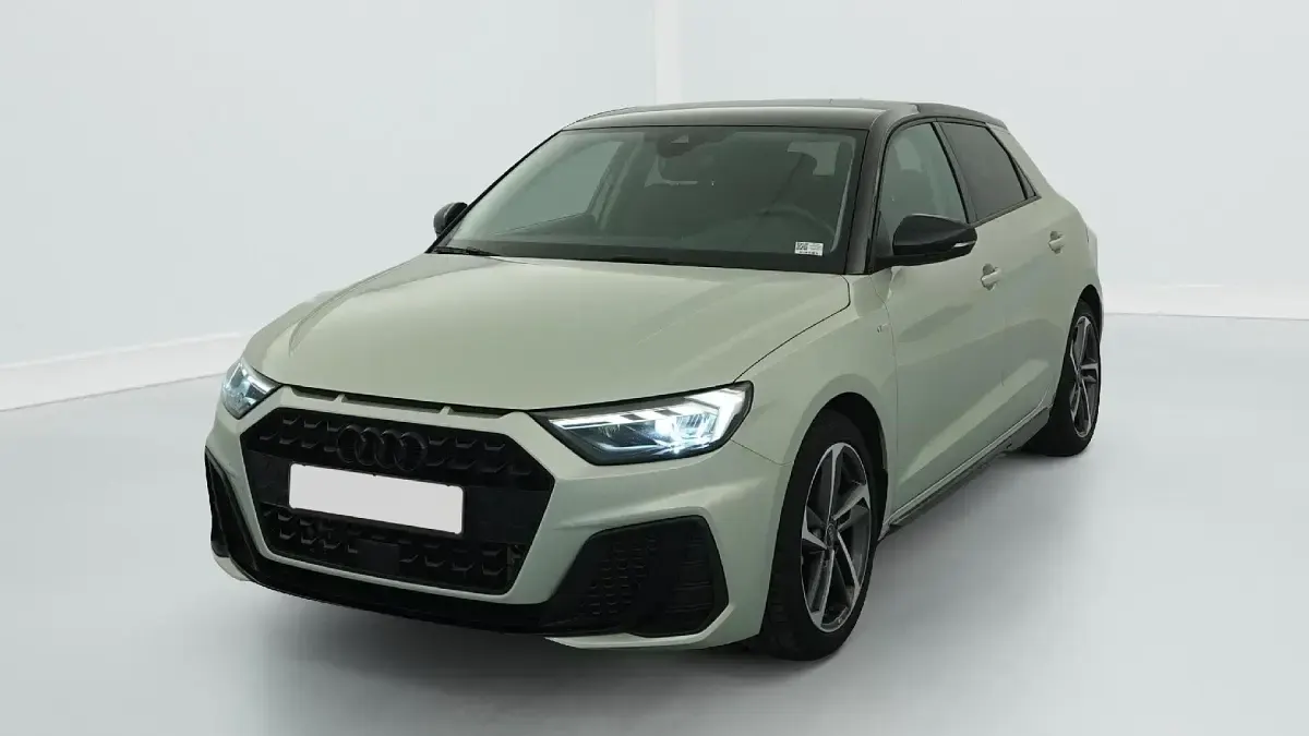 Gebraucht Audi A1 Design 116 PS (85 kW) 2025 Argent rose / toit noir SUV