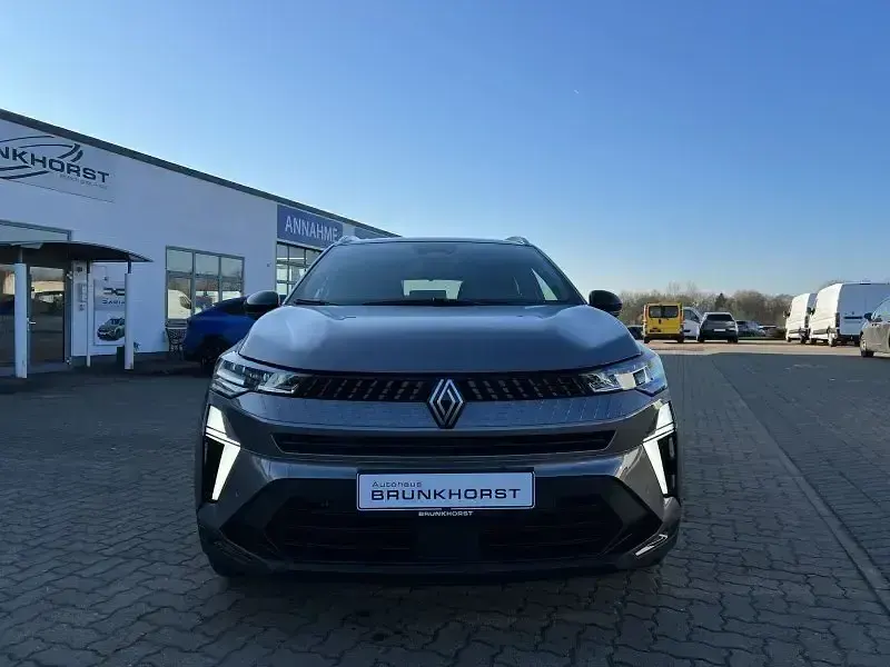 Używany Renault Captur Techno 91 KM (66 kW) 2025 Szary SUV