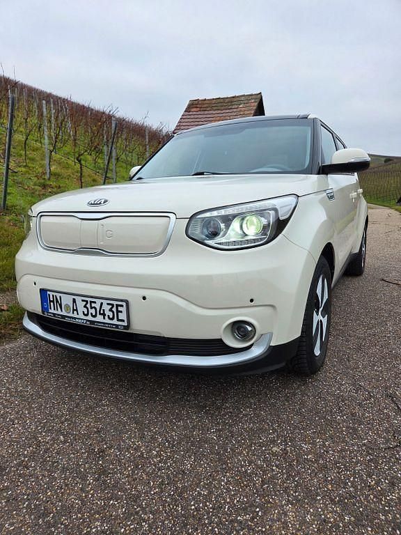 Weiß Gebraucht 2018 Kia Soul SUV | 9.400 € (Fairer Preis) - Bild 1/4