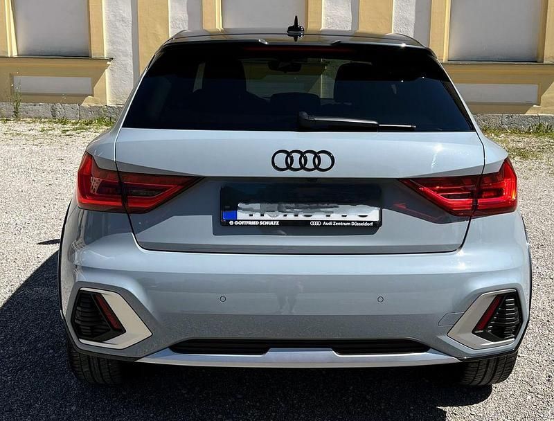 Gebraucht Audi A1 Ambiente 116 PS (85 kW) 2020 Grau SUV