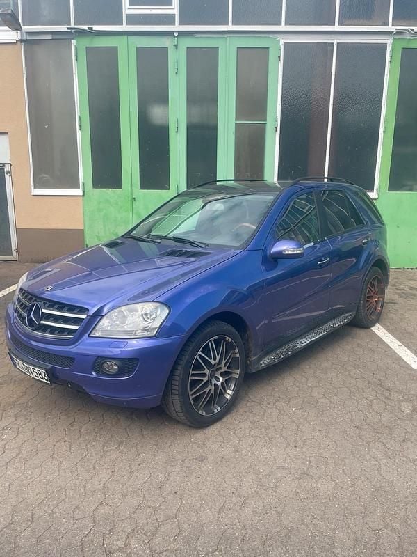 Gebraucht Mercedes ML320 225 PS (165 kW) 2007 Andere farben SUV