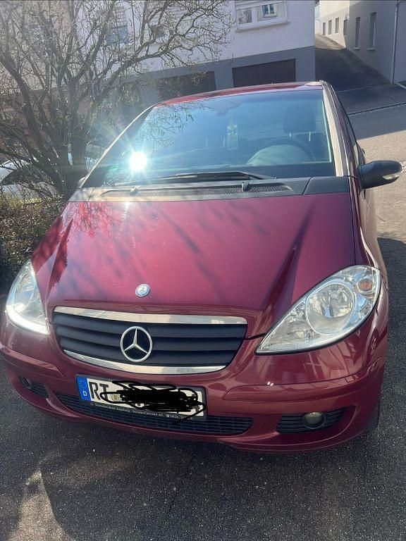 Gebraucht Mercedes A150 Classic 95 PS (69 kW) 2004 Rot Van / Kleinbus