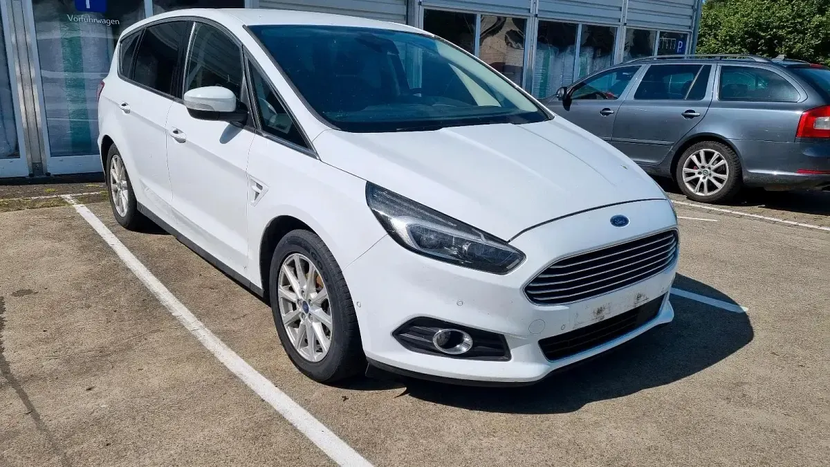 Gebraucht Ford S-MAX S 179 PS (131 kW) 2015 Weiß Van / Kleinbus