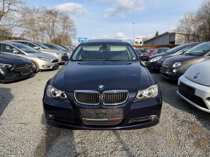 Gebraucht BMW 320 Sport Line 150 PS (110 kW) 2006 Blau Limousine