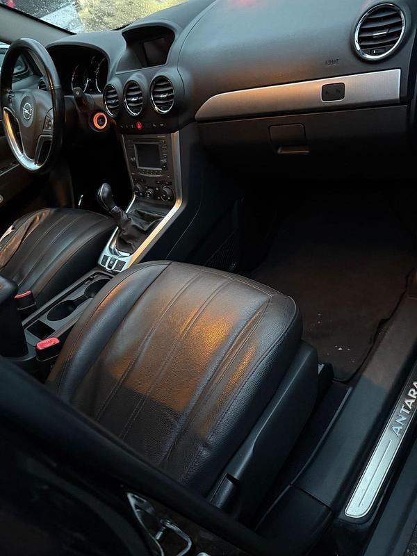 Second-hand Opel Antara 184 CP (135 kW) 2015 Negru SUV