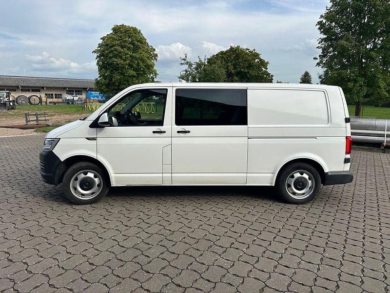 Gebraucht VW Transporter 150 PS (110 kW) 2019 Weiß Van