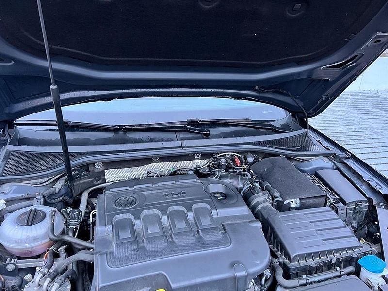 Gebraucht VW Passat Highline 150 PS (110 kW) 2017 Schwarz Limousine