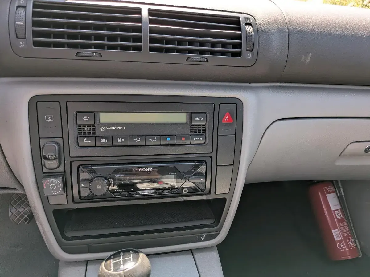 Gebraucht VW Passat 125 PS (91 kW) 1997 Silber Kombi