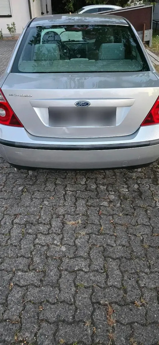 Gebraucht Ford Mondeo 125 PS (91 kW) 2002 Grau Limousine