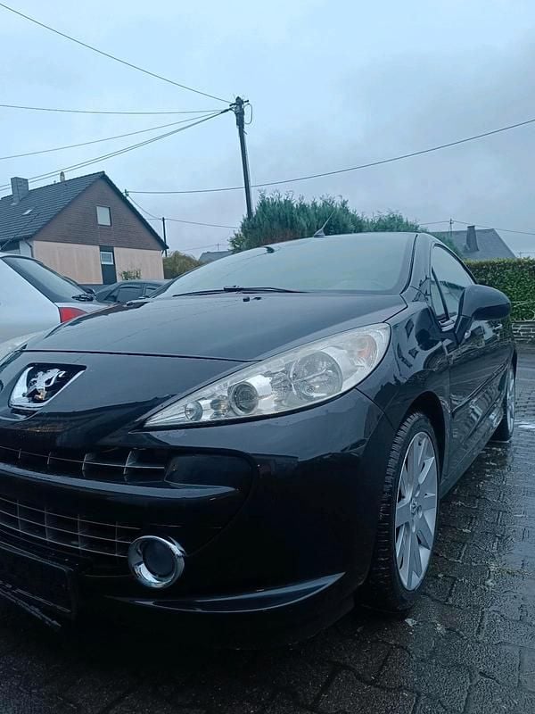 Schwarz Gebraucht 2013 Peugeot 207 CC Cabrio | 5.999 € (Etwas zu teuer) - Bild 1/4